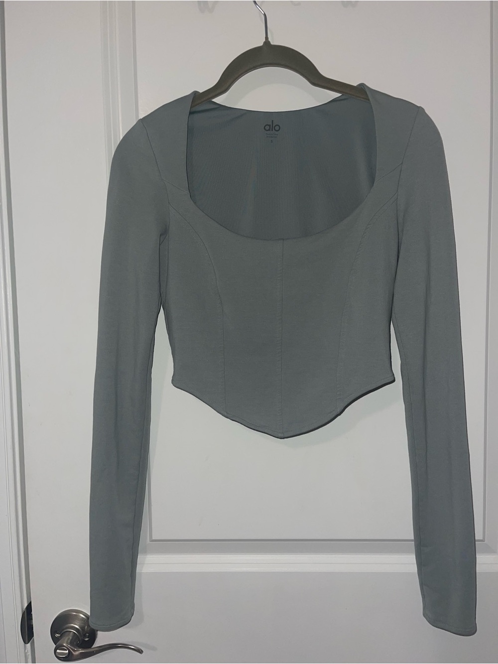 ALO Yoga Sage Long-Sleeve Scoop Cropped Top